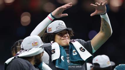 ‘Stupid Impressive’ Super Bowl Champion Encouraged to Switch Positions for Eagles