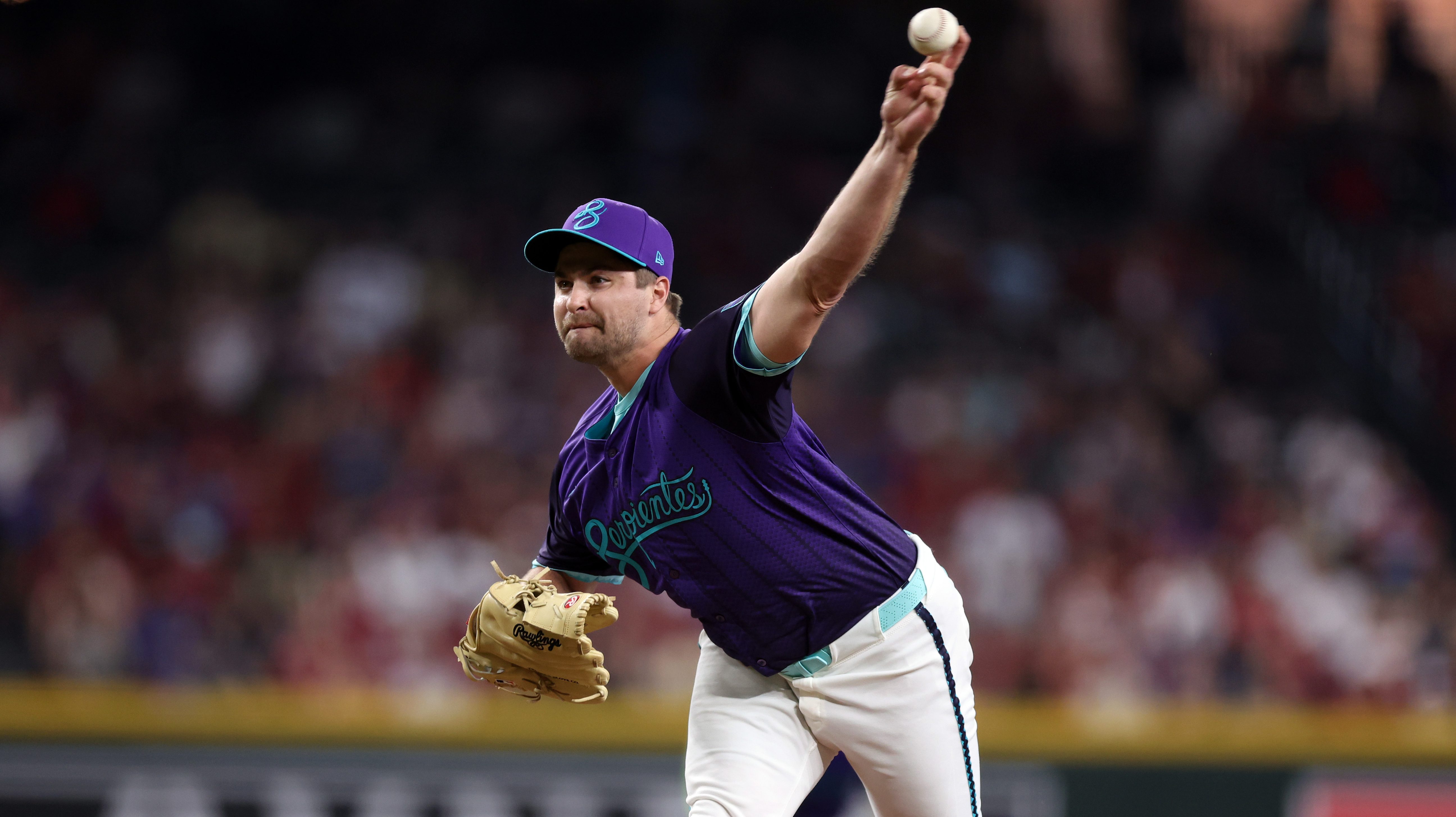 Rangers Add Veteran Lefty, Cut Former All-Star Closer