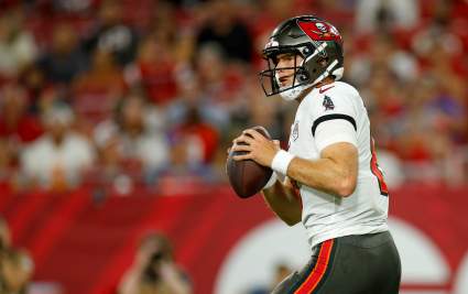 The Tampa Bay Bucs Just Re-Signed QB In Major Contract Move