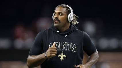 Bears Pitched on Reuniting DC Dennis Allen With 132-Sack Edge on Value Deal