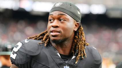 Raiders RB Ashton Jeanty Weighs in on Fernando Mendoza-Ty Simpson Debate