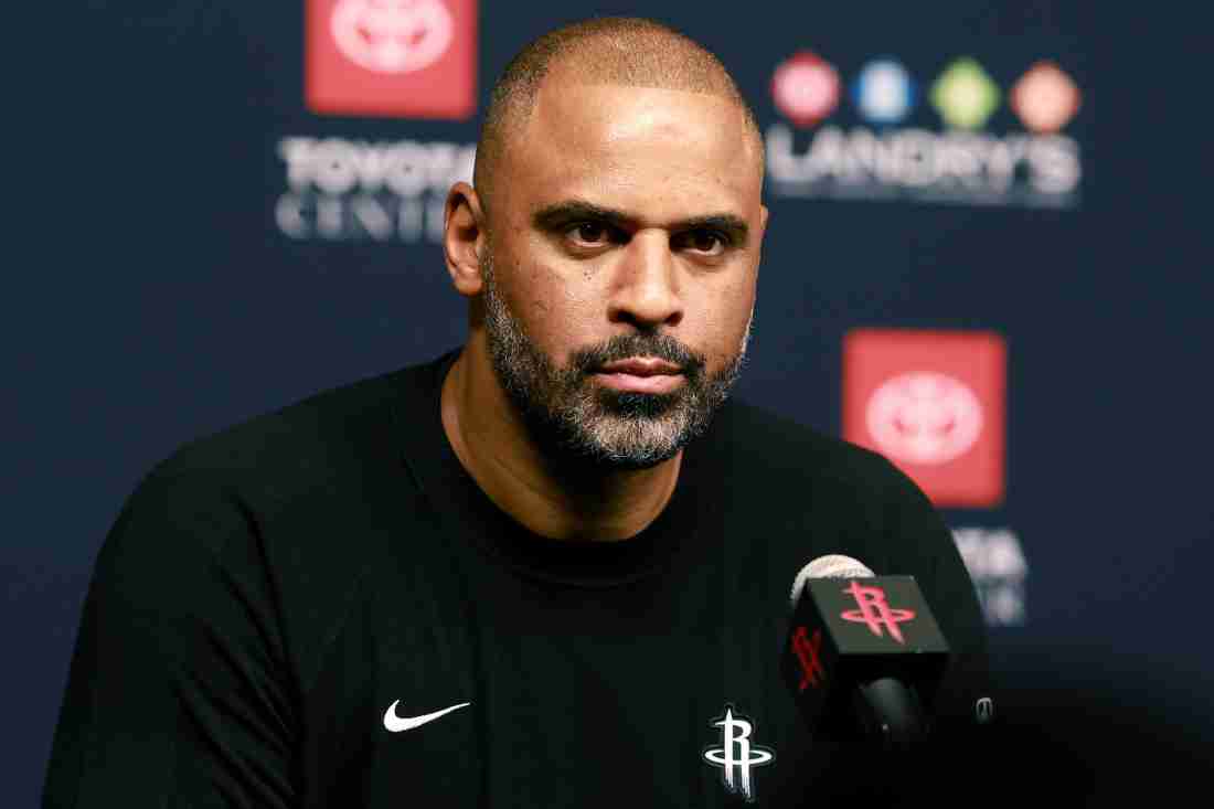 NBA World Reacts To Houston Rockets Trading 10-Year Player