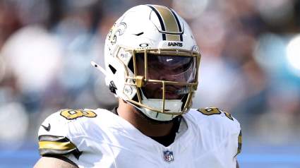 Cowboys Sign 10-Year Veteran DL to Replace Traded Asset