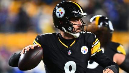 AJ Hawk Shares Surprising Plea For Aaron Rodgers to Return to Steelers