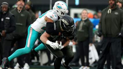 Jets Strike Rare Trade With Dolphins for All-Pro, Immediately Sign Extension