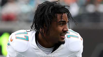 Broncos Make Significant Contract Move With WR Jaylen Waddle