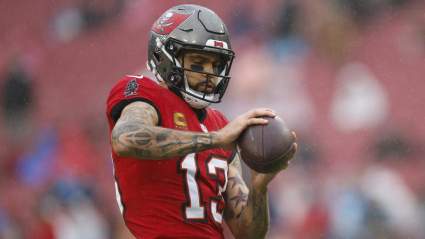 Browns Urged to Avoid Signing Future Hall of Famer to Bolster Offense