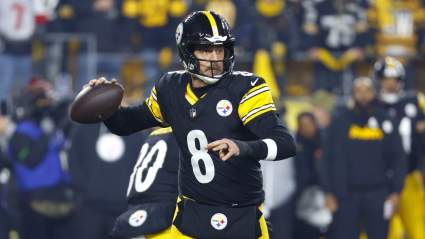 Steelers Get Clear Update on Aaron Rodgers’ Future Amid Active Offseason