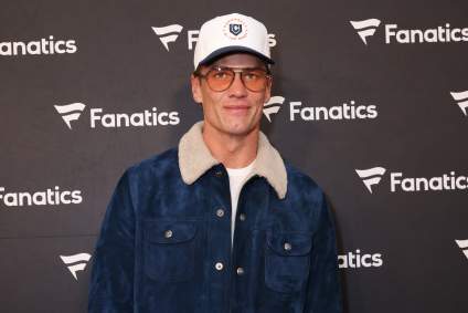 Tom Brady to Give Away $30K in Cards, Tickets During Fanatics Live Stream