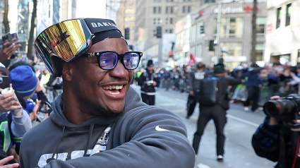 Kenneth Walker Signing with Chiefs Labeled an ‘Overpay’ by Analyst