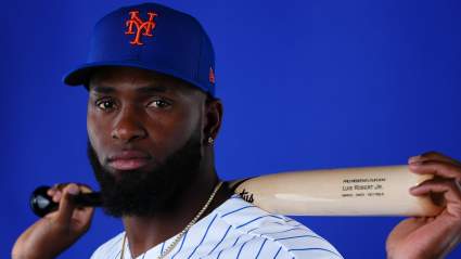 Carlos Mendoza Sends Bold Message on New Mets Outfielder