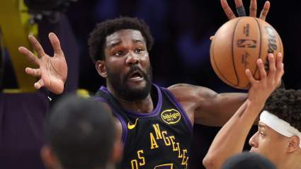 Lakers Starter Apologizes for Leaving With Surprise Injury