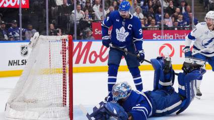 Maple Leafs Respond To Fans Booing Them Off The Ice