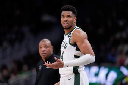 Bucks Get Painful Giannis Antetokounmpo Injury Update Amid Playoff Push