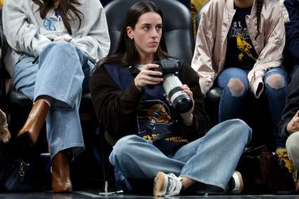 Caitlin Clark Sends 3-Word Note After Lakers-Pacers Assignment