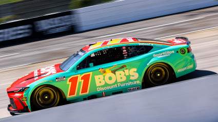 Denny Hamlin Wins 5th Martinsville Pole; William Byron Joins Front Row