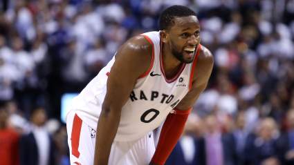 Former Raptors Guard Becomes Team Photographer