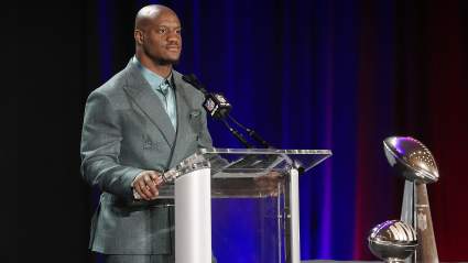 Seahawks Sign Kenneth Walker III Replacement in Free Agency