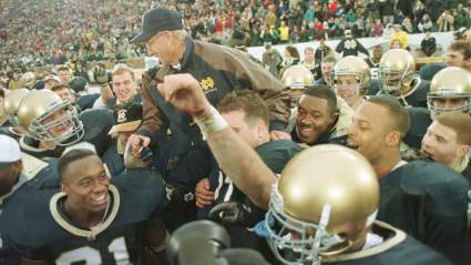 Lou Holtz’s First Notre Dame Appearance Was a Humorous Hit [Watch]