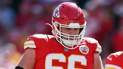 Chiefs Re-Sign Super Bowl Winning Offensive Lineman in Free Agency