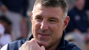New England Patriots coach Mike Vrabel 