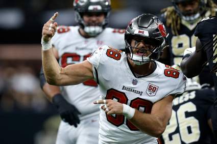 Buccaneers Tight End Emerges as Option for AFC East Contender