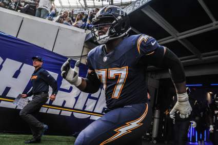Chargers Lose Key Offensive Lineman to Browns