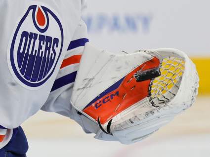 Oilers Could Have Intriguing Goaltending Prospect in Pipeline
