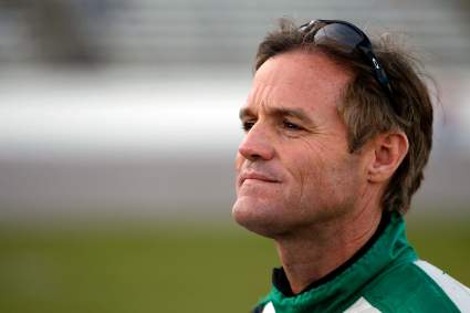 NASCAR: Kenny Wallace Pushes Back on AI Hype, Calls It a Business Move