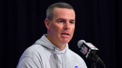 Bills Meet With Elite Draft Prospect Despite Re-Signing Starter at Position