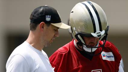 Klint Kubiak Has Message for Derek Carr Amid Raiders Speculation