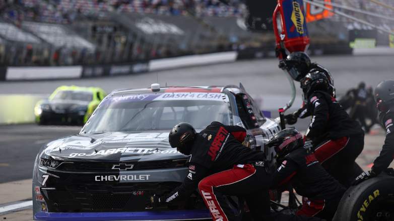 Justin Allgaier pit stop during NASCAR race at Bristol Motor Speedway