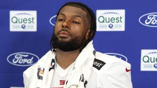 Bears Advised to Make Trade Offer for Giants’ 23.5-Sack Edge