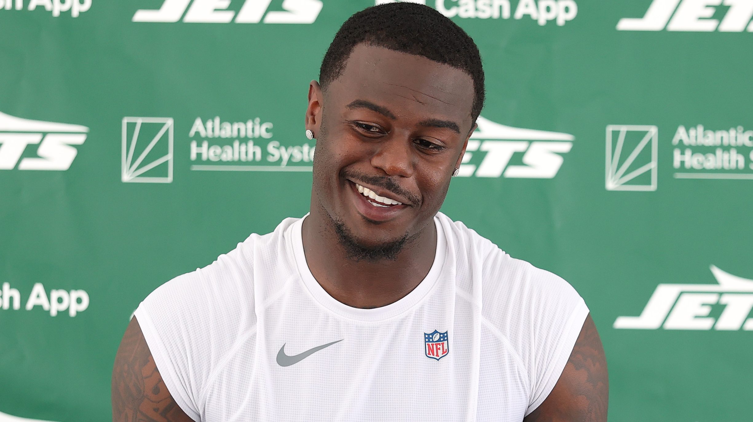 Cowboys sign former Super Bowl champ, 61-game playmaker amid George Pickens rumors