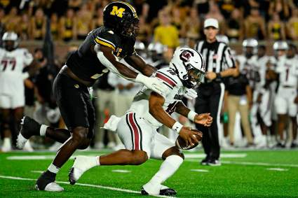 Falcons Meet with 6-foot-6, 260-Pound Edge Rusher as Potential James Pearce Jr. Replacement Ahead of NFL Draft