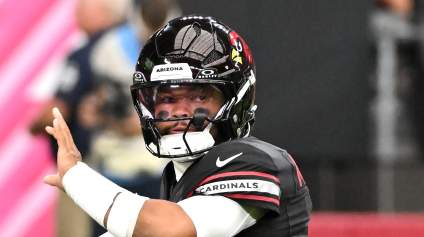 Kyler Murray Sends Blunt 2-Word Message From Vikings Locker Room