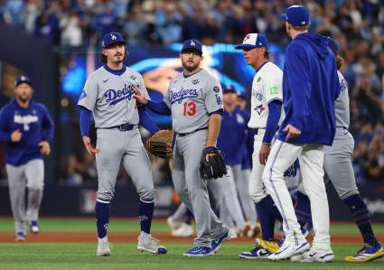 MLB World Reacts to Max Muncy Lifting Dodgers to Win vs. Rangers