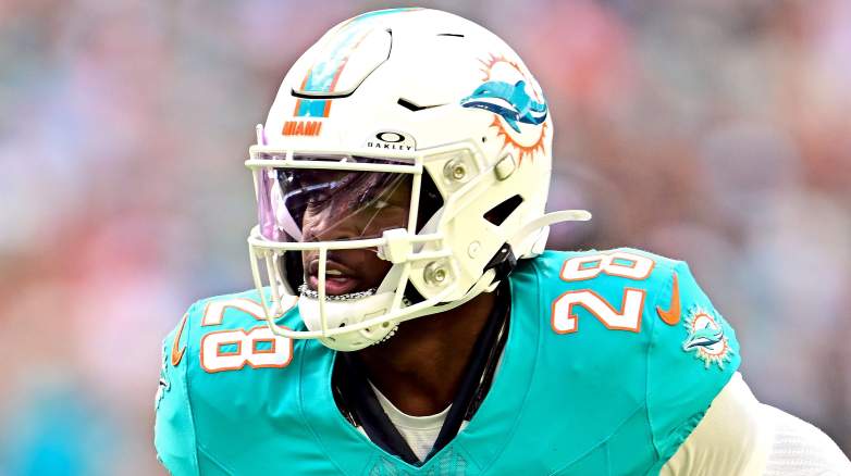 De'Von Achane running back Miami Dolphins