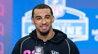 Chiefs Continue to Be All-In on Defense With 4th-Round Draft Pick