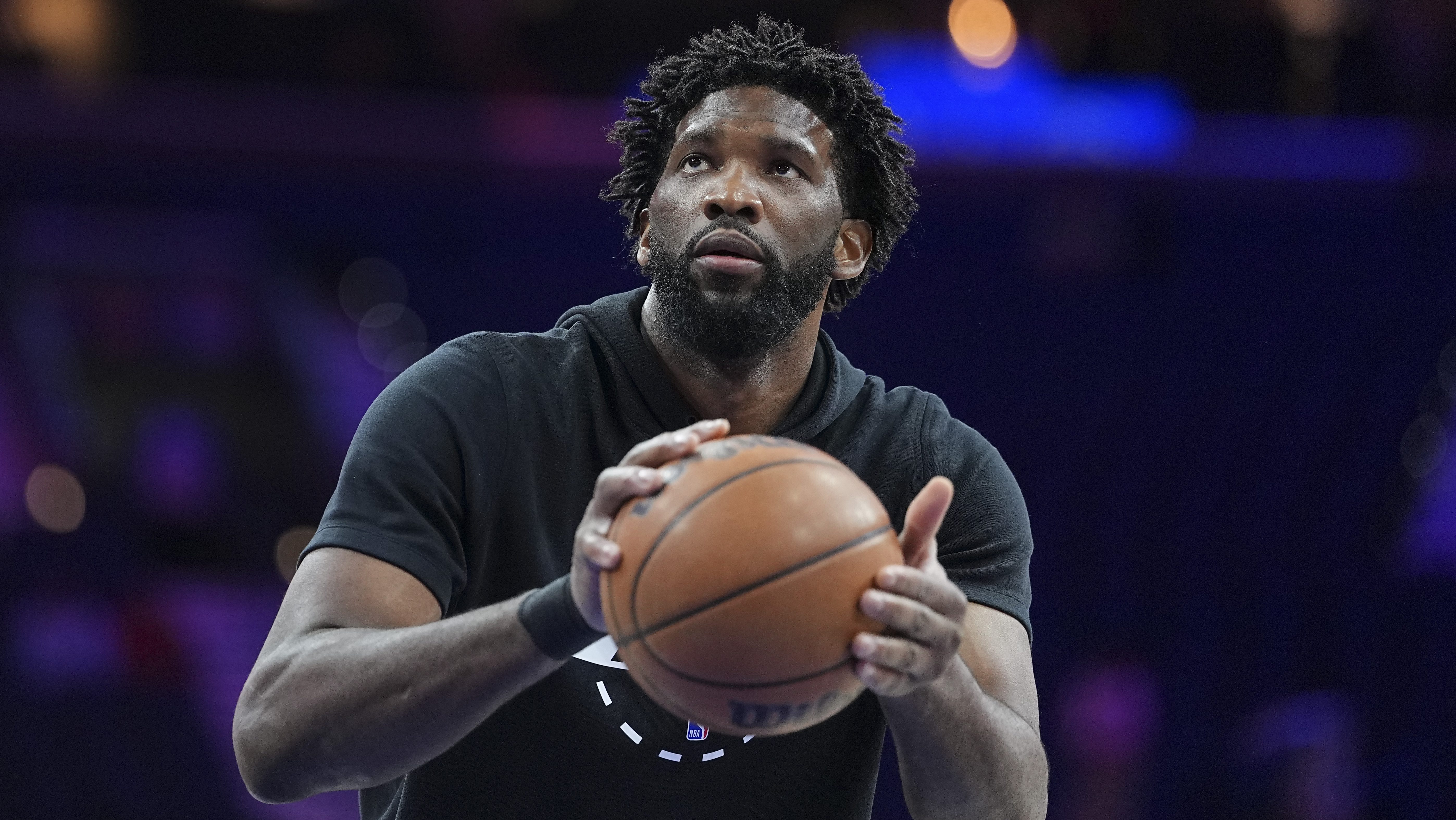 Joel Embiid warming up before Philadelphia 76ers game