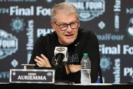 UConn’s Geno Auriemma Slams Referees and Criticizes Dawn Staley During South Carolina Clash