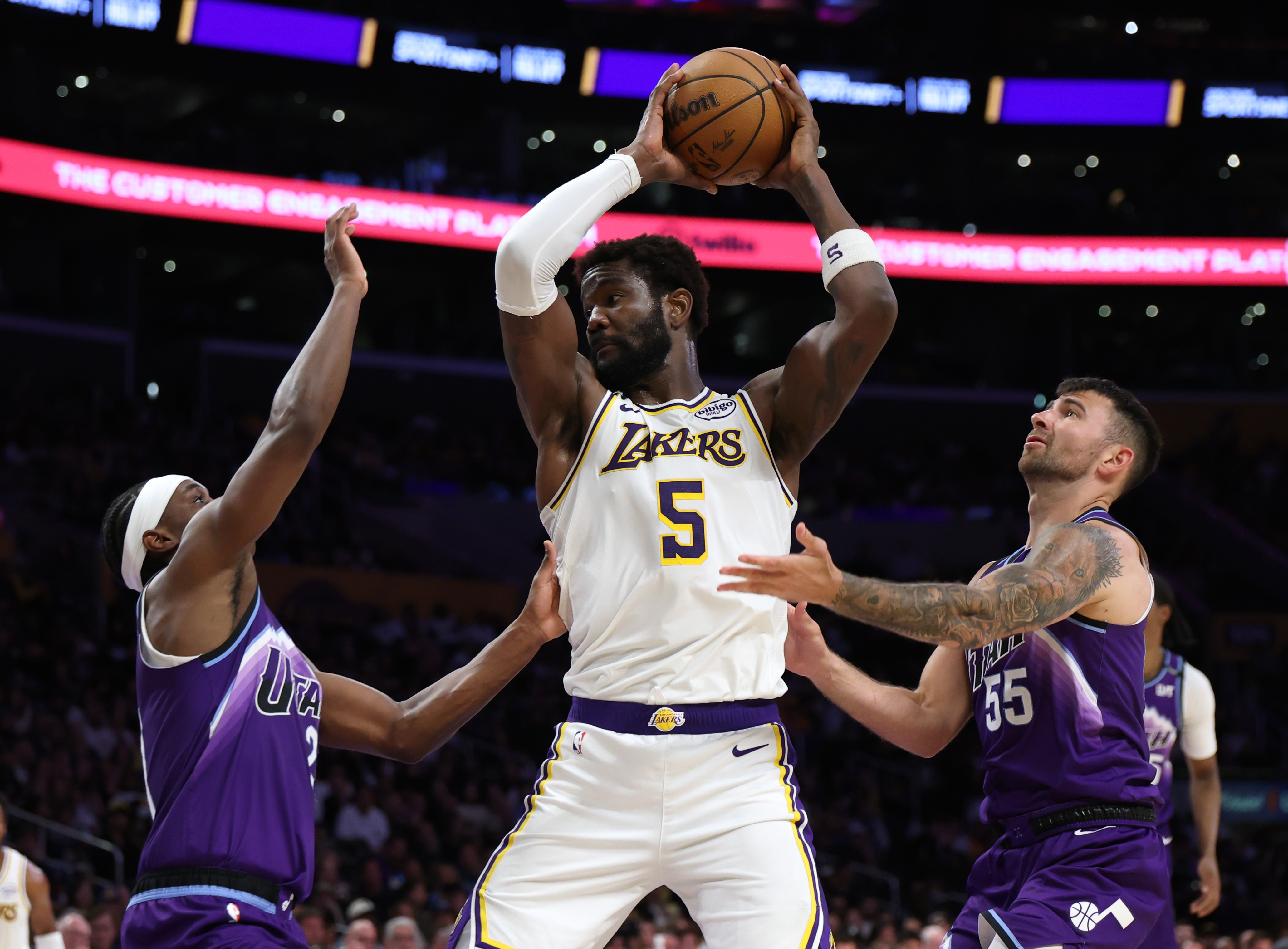 Deandre Ayton's Grit Fuels Lakers' Playoff Surge Amid Series Lead Over Rockets — image 5