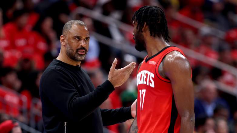 El entrenador de los Rockets arroja al equipo debajo del autobús