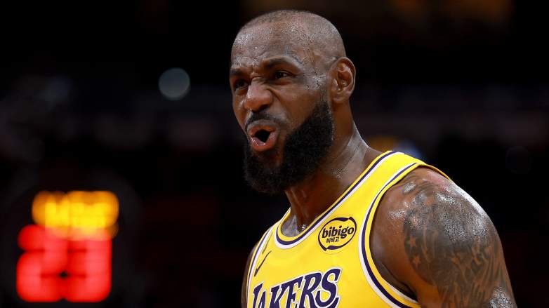 LeBron James reacts after clutch play in Lakers Game 3 win vs Rockets