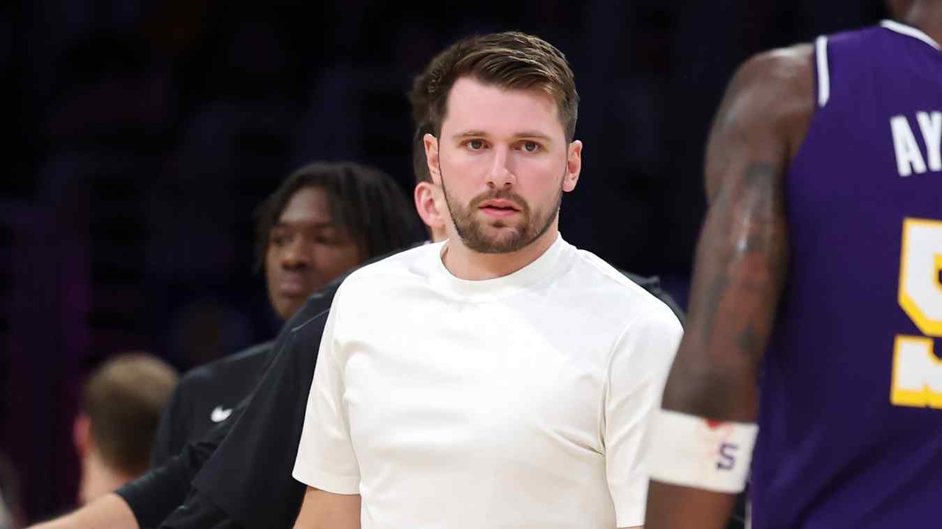 Lakers Face Game 6 Without Doncic as Rockets Seek Historic Comeback — image 5
