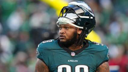 Bears Trade Pitch Acquires All-Pro Defensive Lineman from Eagles