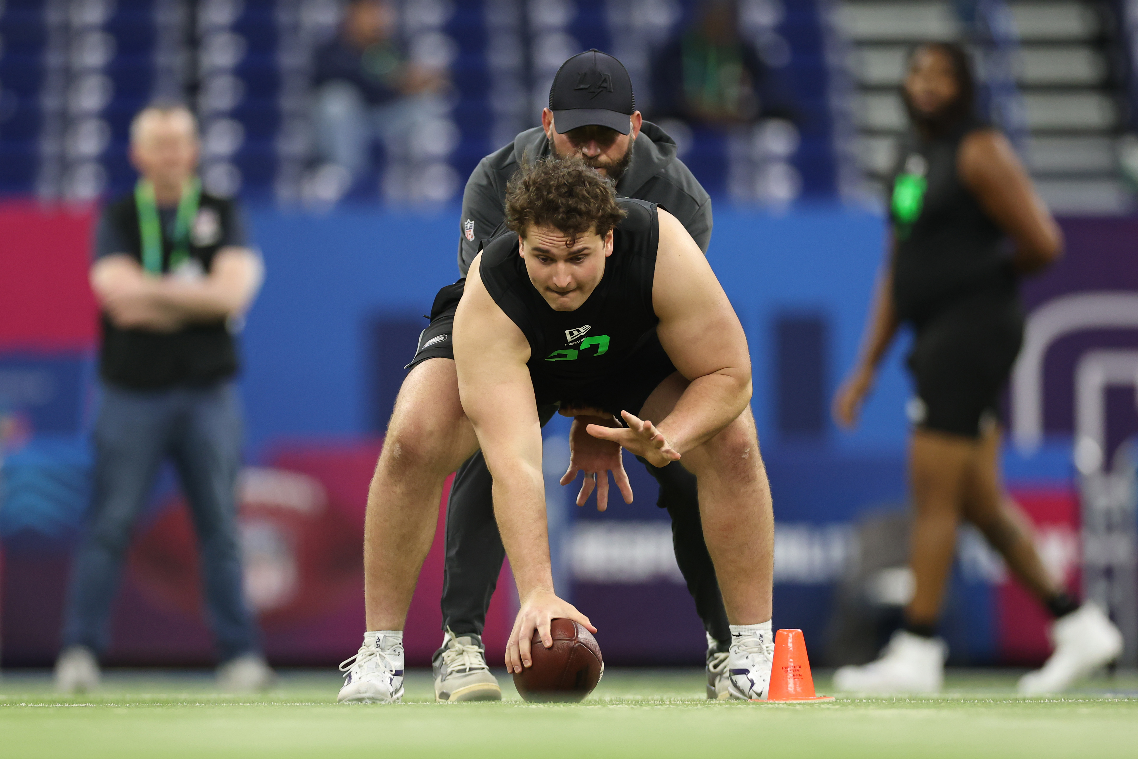 ESPN Analyst Pinpoints 'Perfect Fit' for Bears in Round 3 Ahead of NFL ...