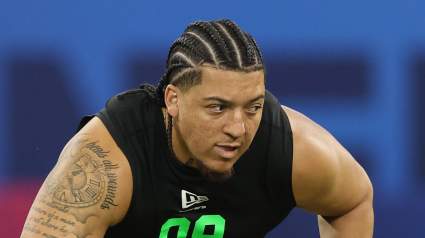 Raiders Met With Massive 6’9″, 325-lb Potential DJ Glaze Replacement