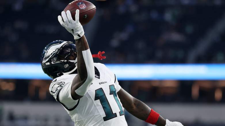 A.J. Brown makes a catch for the Philadelphia Eagles during an NFL game amid Patriots trade speculation.