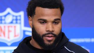 Los Angeles Chargers Draft LB Akheem Mesidor With No. 22 First-Round Pick